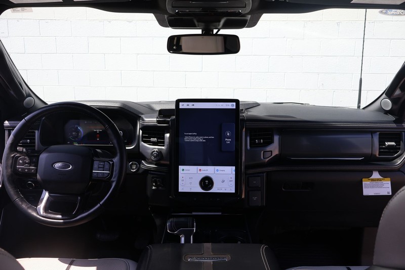 Ford F-150 Lightning Vehicle Full-screen Gallery Image 26