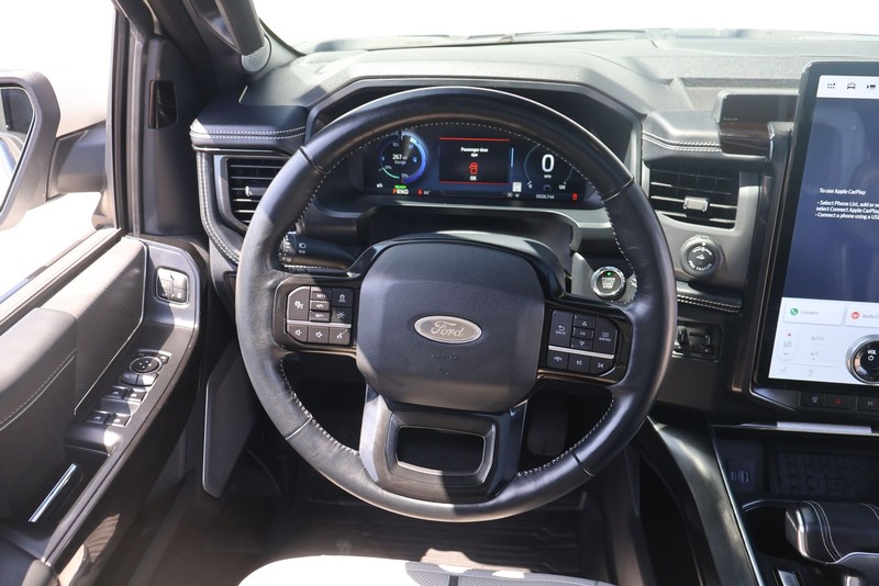 Ford F-150 Lightning Vehicle Full-screen Gallery Image 28