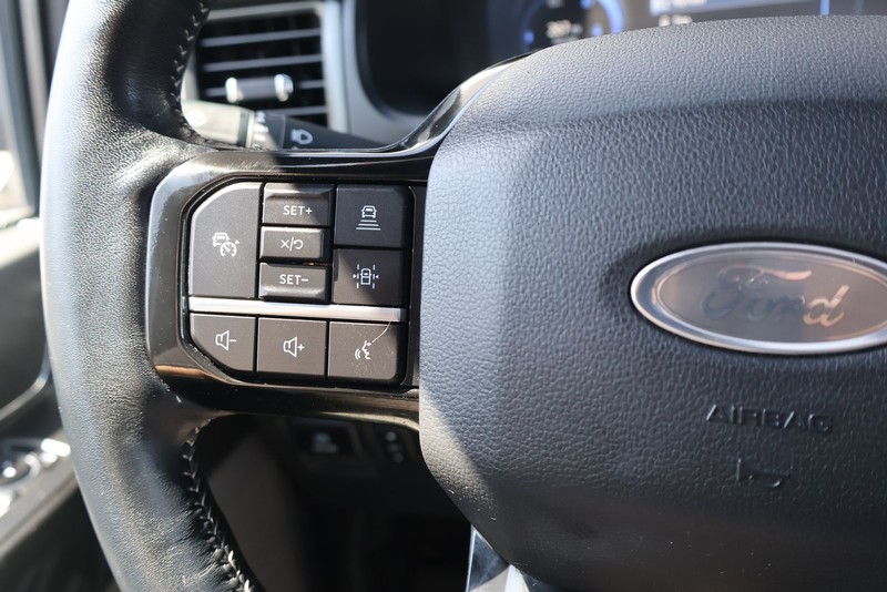 Ford F-150 Lightning Vehicle Full-screen Gallery Image 29