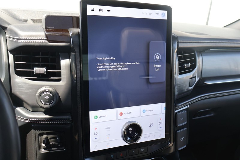 Ford F-150 Lightning Vehicle Full-screen Gallery Image 32