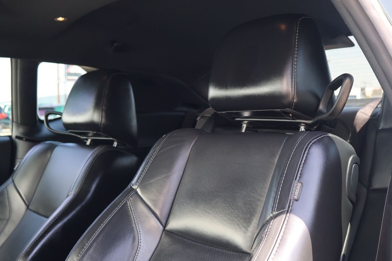 Dodge Challenger Vehicle Full-screen Gallery Image 18