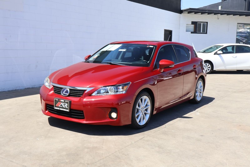 Lexus CT 200h Vehicle Full-screen Gallery Image 09