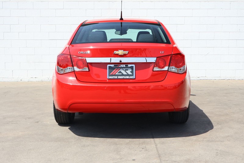 Chevrolet Cruze Vehicle Full-screen Gallery Image 06