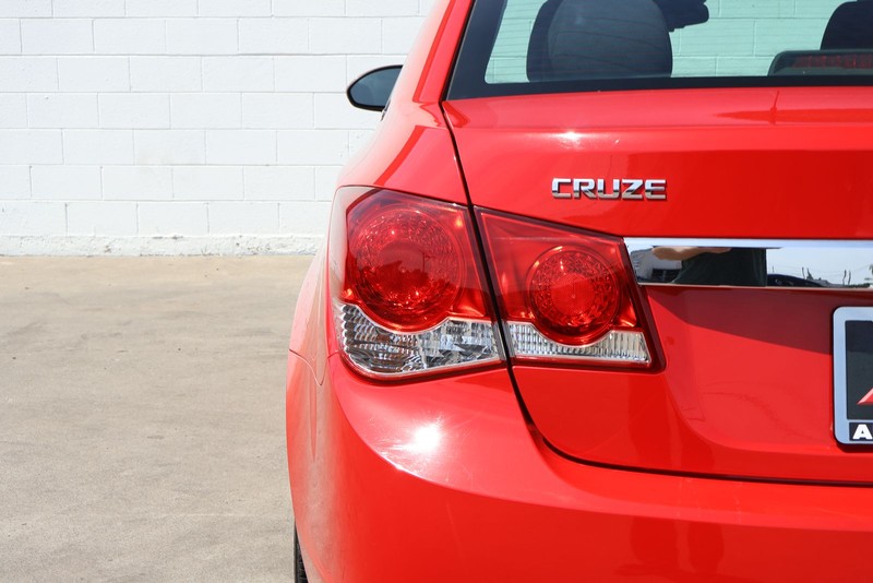 Chevrolet Cruze Vehicle Full-screen Gallery Image 07