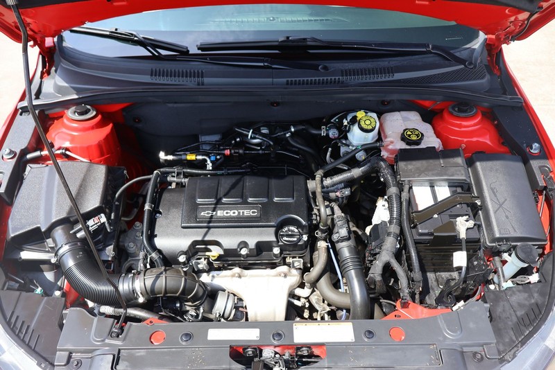 Chevrolet Cruze Vehicle Full-screen Gallery Image 12