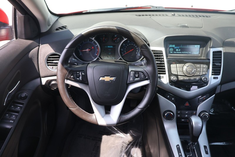 Chevrolet Cruze Vehicle Full-screen Gallery Image 23