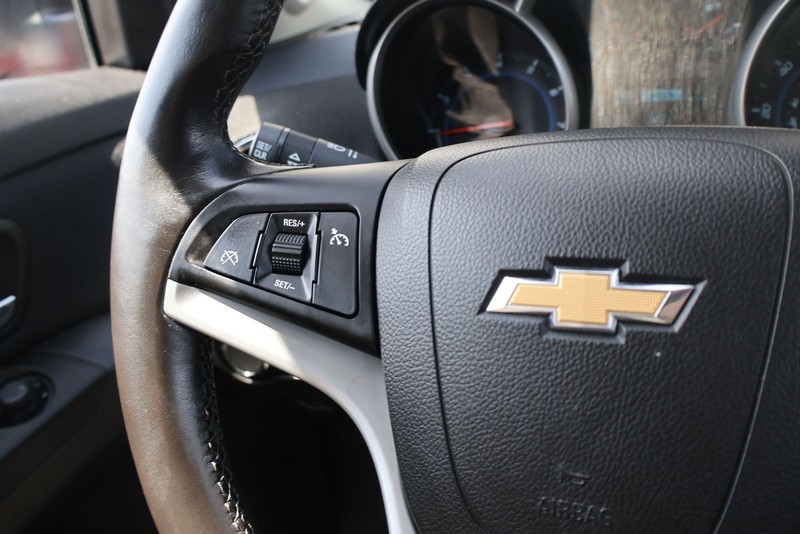 Chevrolet Cruze Vehicle Full-screen Gallery Image 24