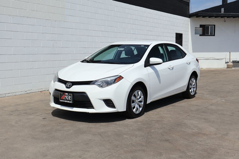 Toyota Corolla Vehicle Full-screen Gallery Image 11