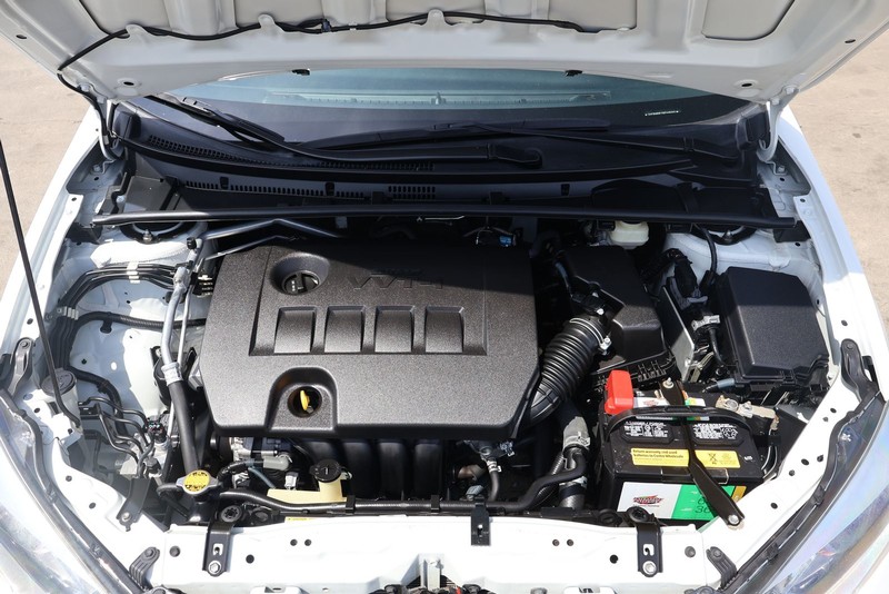 Toyota Corolla Vehicle Full-screen Gallery Image 12