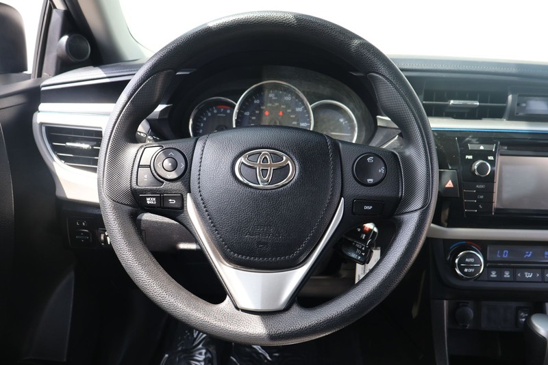 Toyota Corolla Vehicle Full-screen Gallery Image 24