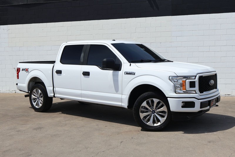Ford F-150 Vehicle Full-screen Gallery Image 01