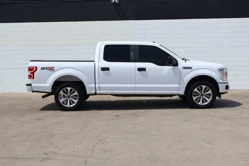 Ford F-150 Vehicle Full-screen Gallery Image 04