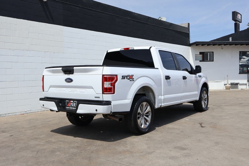 Ford F-150 Vehicle Full-screen Gallery Image 05