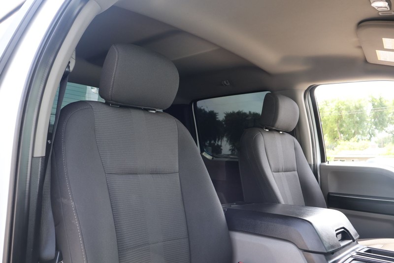 Ford F-150 Vehicle Full-screen Gallery Image 19