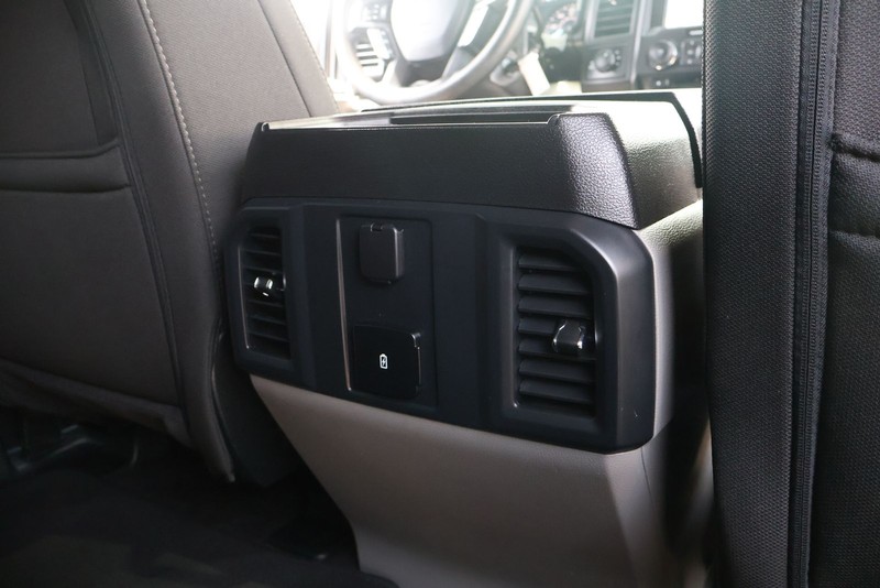 Ford F-150 Vehicle Full-screen Gallery Image 20