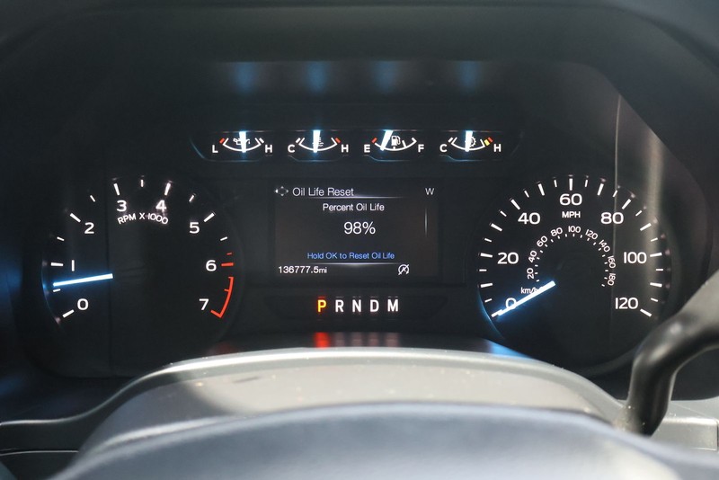 Ford F-150 Vehicle Full-screen Gallery Image 22