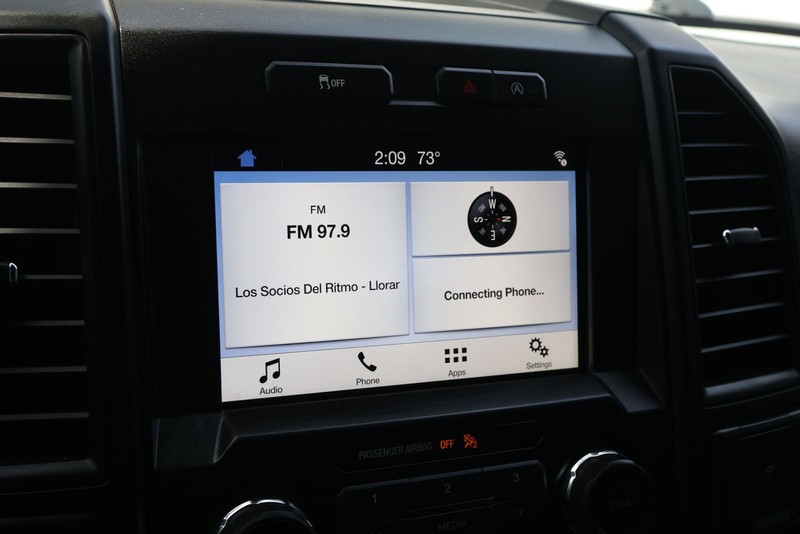 Ford F-150 Vehicle Full-screen Gallery Image 27