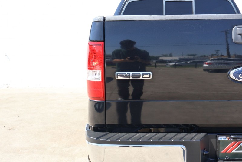 Ford F-150 Vehicle Full-screen Gallery Image 07