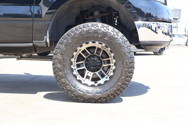 Ford F-150 Vehicle Full-screen Gallery Image 13