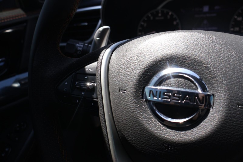 Nissan Maxima Vehicle Full-screen Gallery Image 24