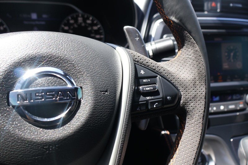 Nissan Maxima Vehicle Full-screen Gallery Image 25