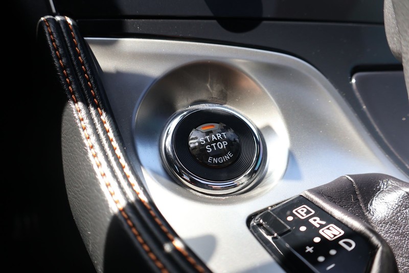 Nissan Maxima Vehicle Full-screen Gallery Image 26