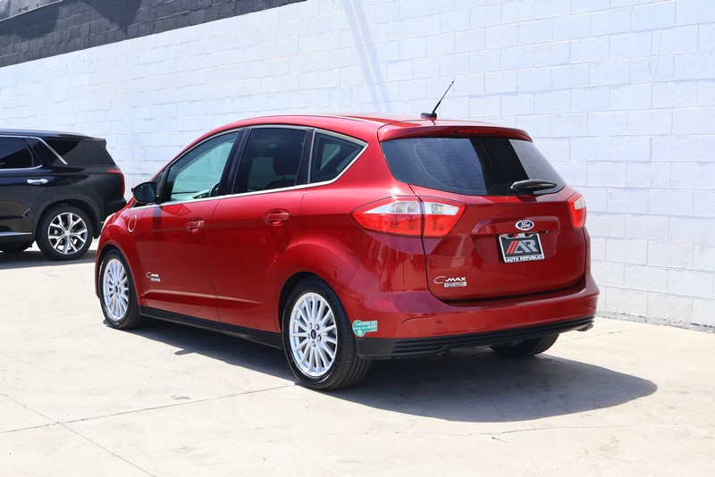 Ford C-Max Energi Vehicle Full-screen Gallery Image 09