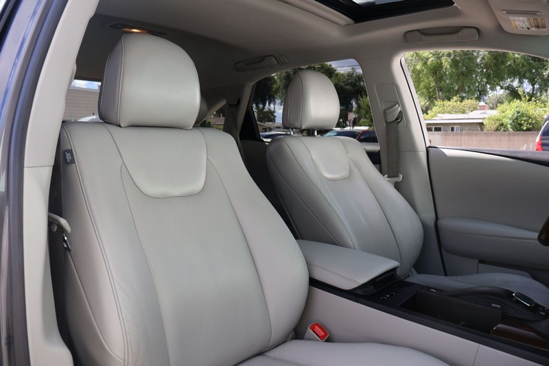 Lexus RX 350 Vehicle Full-screen Gallery Image 20