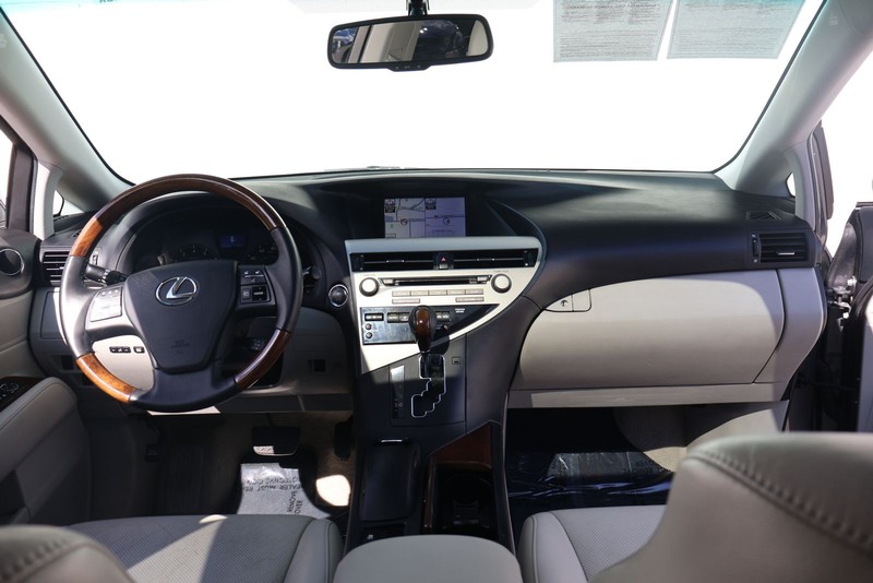 Lexus RX 350 Vehicle Full-screen Gallery Image 23