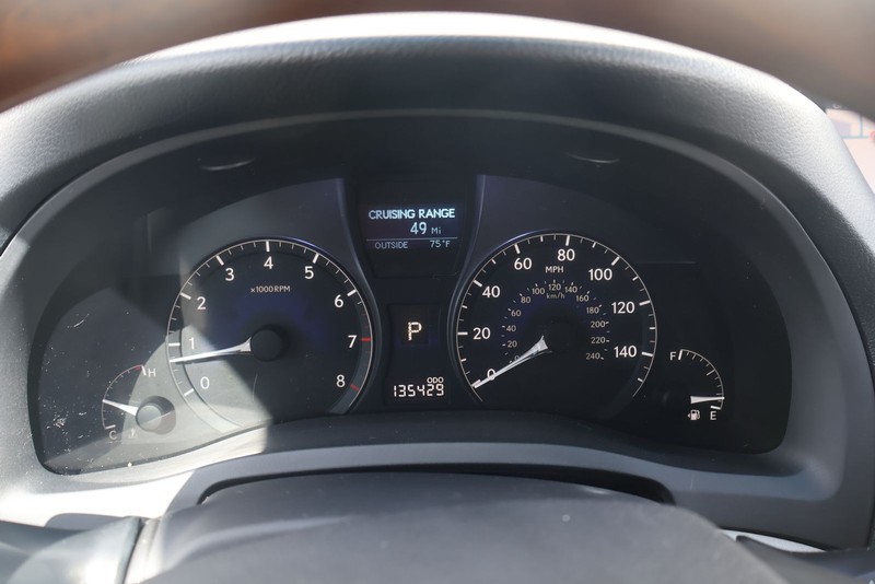 Lexus RX 350 Vehicle Full-screen Gallery Image 24