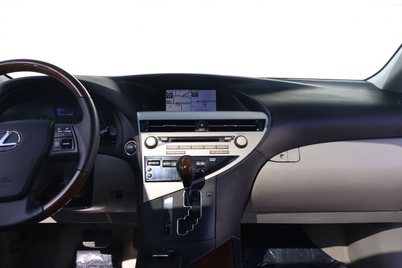Lexus RX 350 Vehicle Full-screen Gallery Image 28