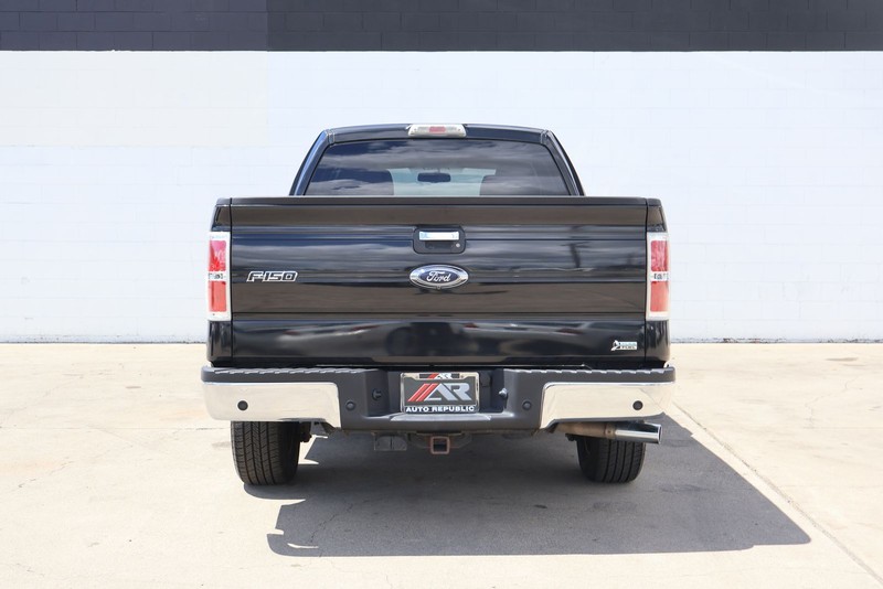 Ford F-150 Vehicle Full-screen Gallery Image 06