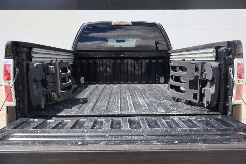 Ford F-150 Vehicle Full-screen Gallery Image 08