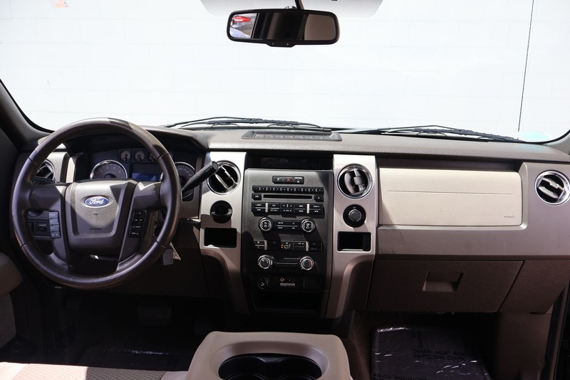 Ford F-150 Vehicle Full-screen Gallery Image 21