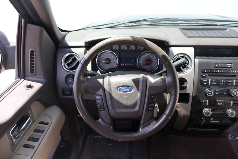 Ford F-150 Vehicle Full-screen Gallery Image 23