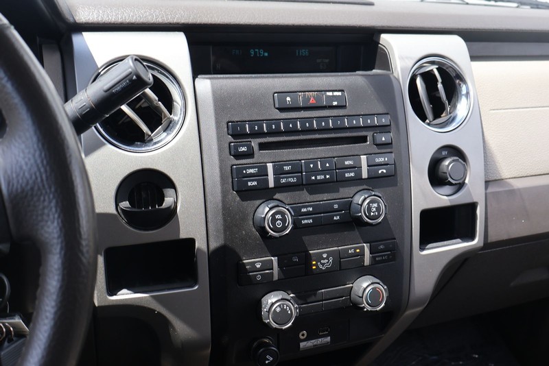 Ford F-150 Vehicle Full-screen Gallery Image 27