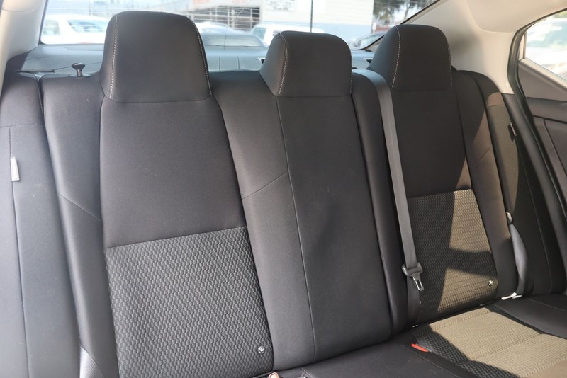 Nissan Sentra Vehicle Full-screen Gallery Image 21