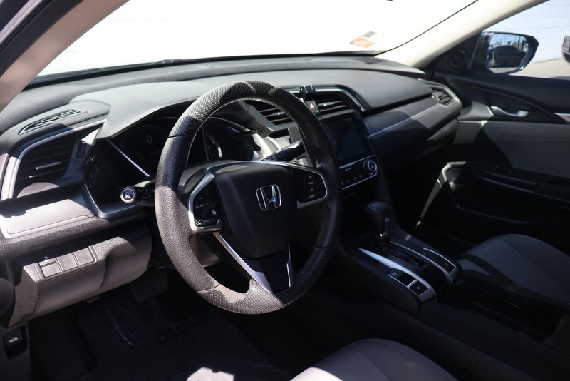 Honda Civic Sedan Vehicle Full-screen Gallery Image 15