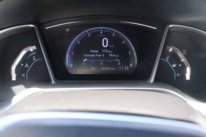 Honda Civic Sedan Vehicle Full-screen Gallery Image 22