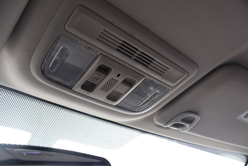 Honda Civic Sedan Vehicle Full-screen Gallery Image 30