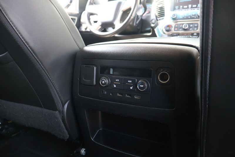 GMC Yukon XL Vehicle Full-screen Gallery Image 22