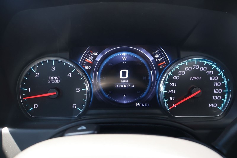 GMC Yukon XL Vehicle Full-screen Gallery Image 25