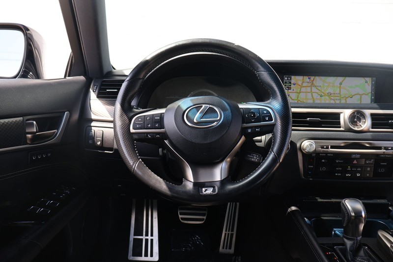 Lexus GS 350 Vehicle Full-screen Gallery Image 25