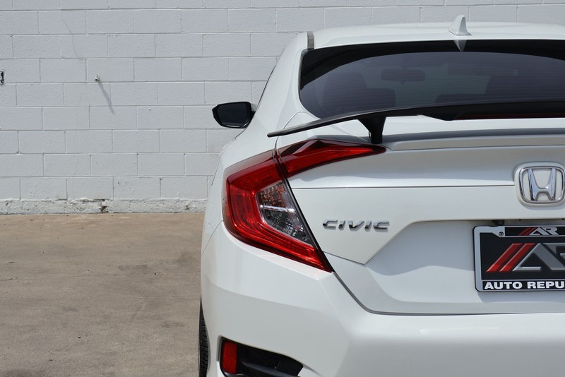 Honda Civic Sedan Vehicle Full-screen Gallery Image 07