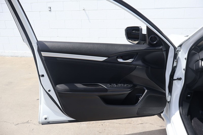 Honda Civic Sedan Vehicle Full-screen Gallery Image 14