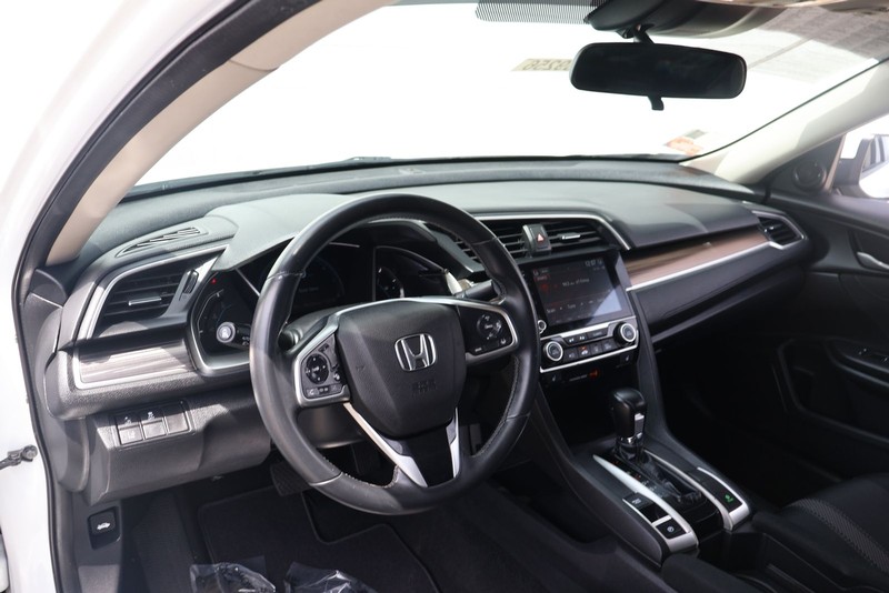 Honda Civic Sedan Vehicle Full-screen Gallery Image 15
