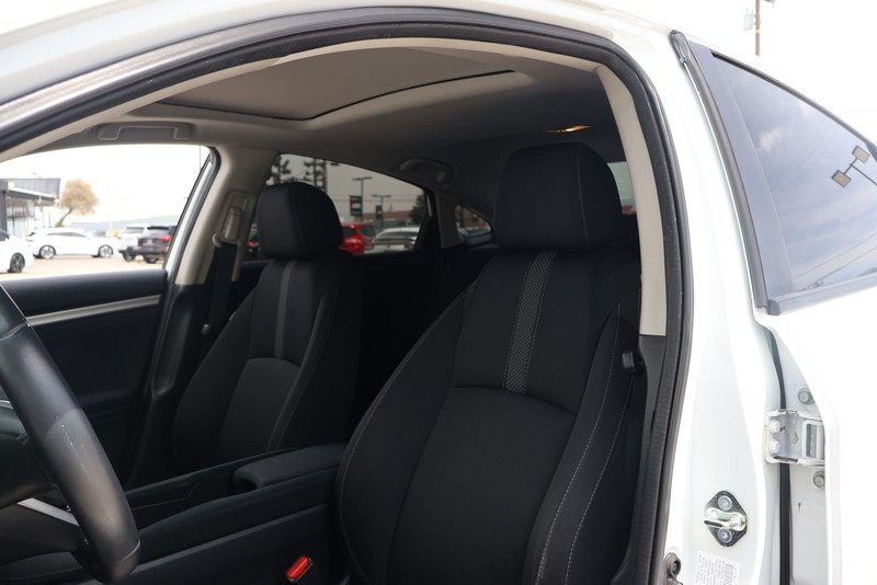 Honda Civic Sedan Vehicle Full-screen Gallery Image 16