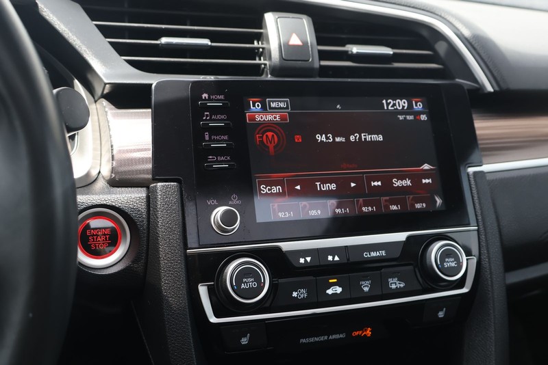 Honda Civic Sedan Vehicle Full-screen Gallery Image 27