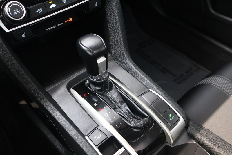 Honda Civic Sedan Vehicle Full-screen Gallery Image 29