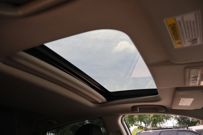 Honda Civic Sedan Vehicle Full-screen Gallery Image 30